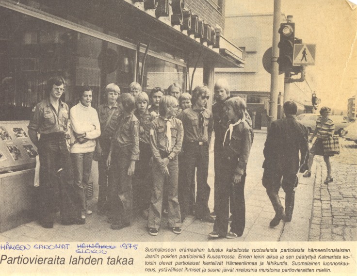 JaPo lehtileikkeet 1975 - partiovieraita Kalmarista